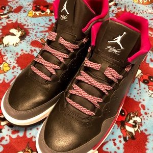 EUC Jordan Flights w/out box. Black and Magenta